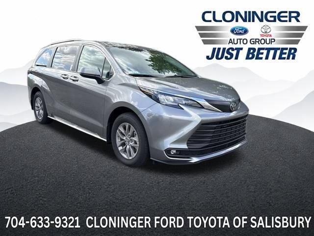 Used 2026 Toyota Sienna XLE FWD video 1