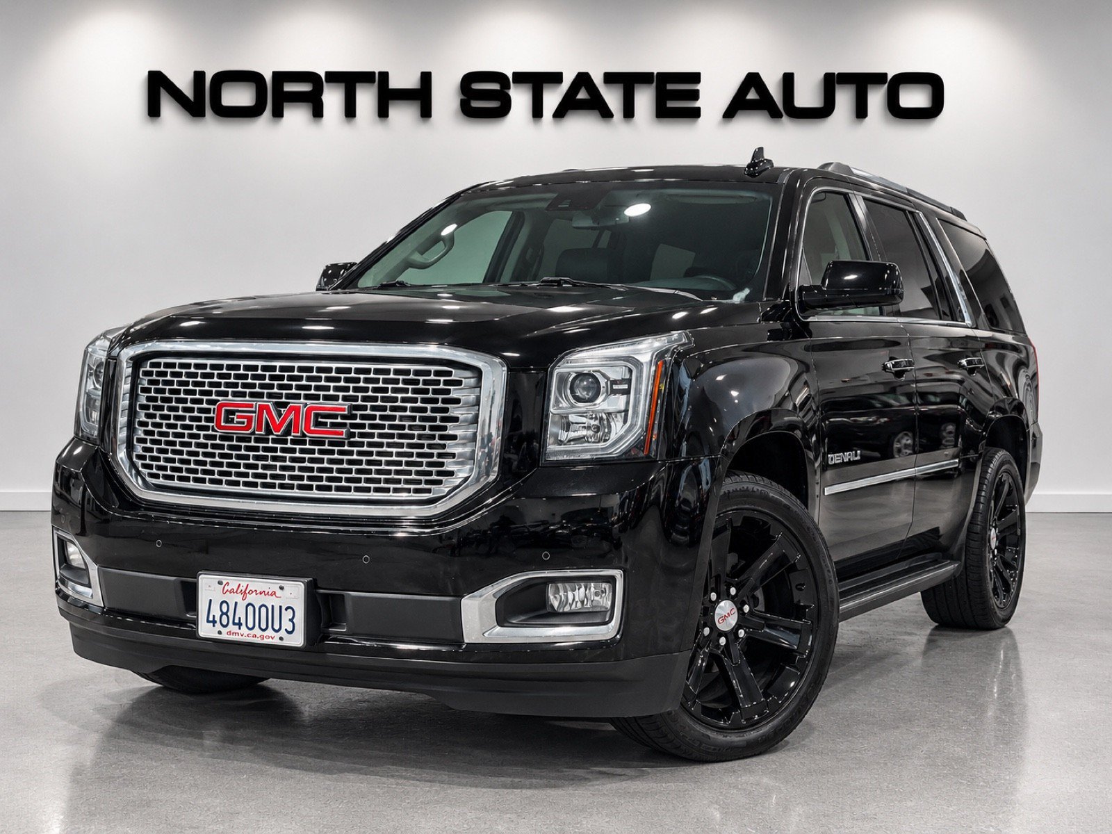 Used 2015 GMC Yukon Denali w/ Premium Package