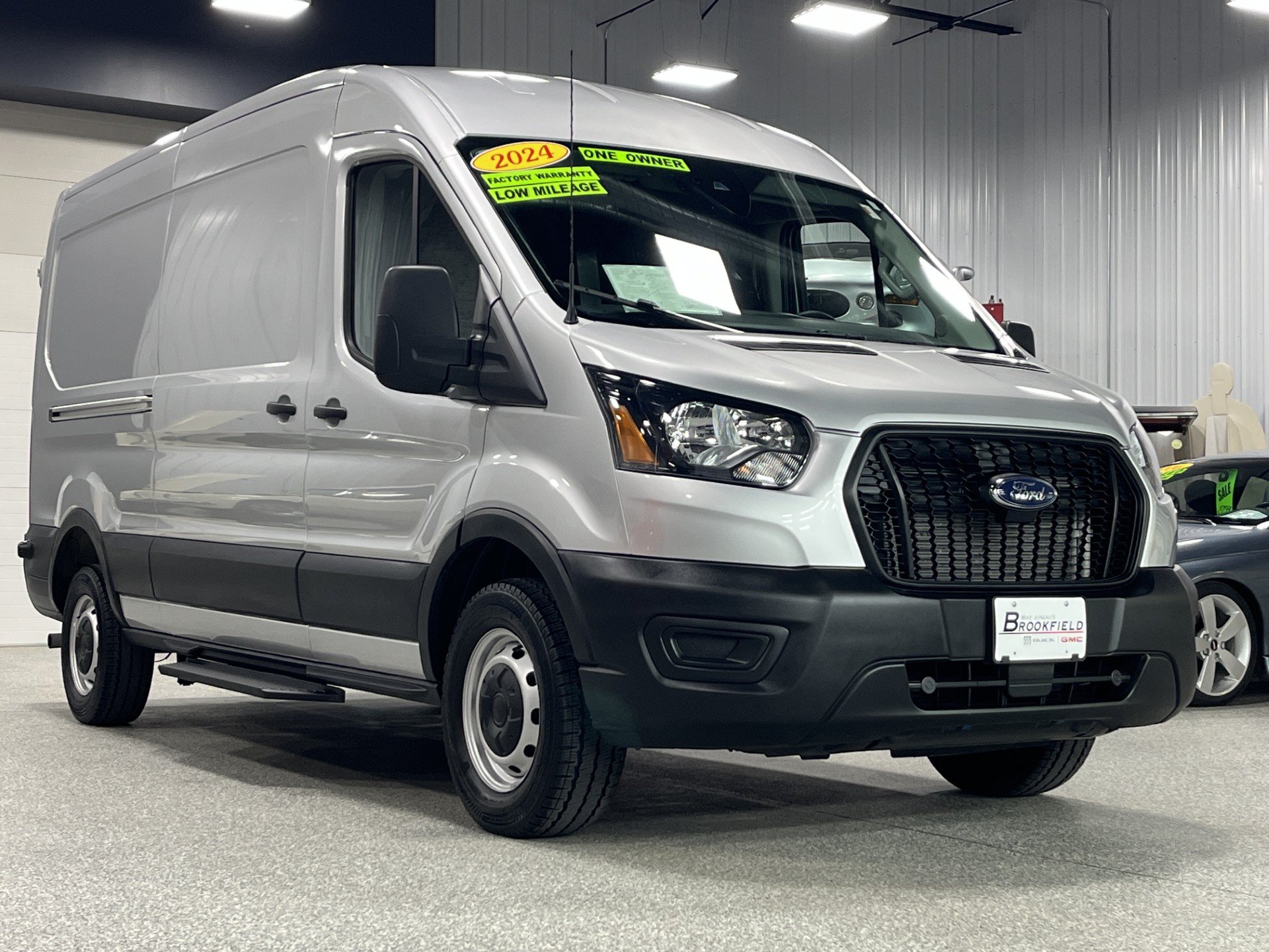 Used 2024 Ford Transit 250 148 Medium Roof RWD image 8