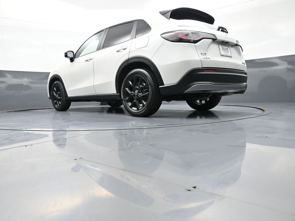 Certified 2024 Honda HR-V Sport image 30