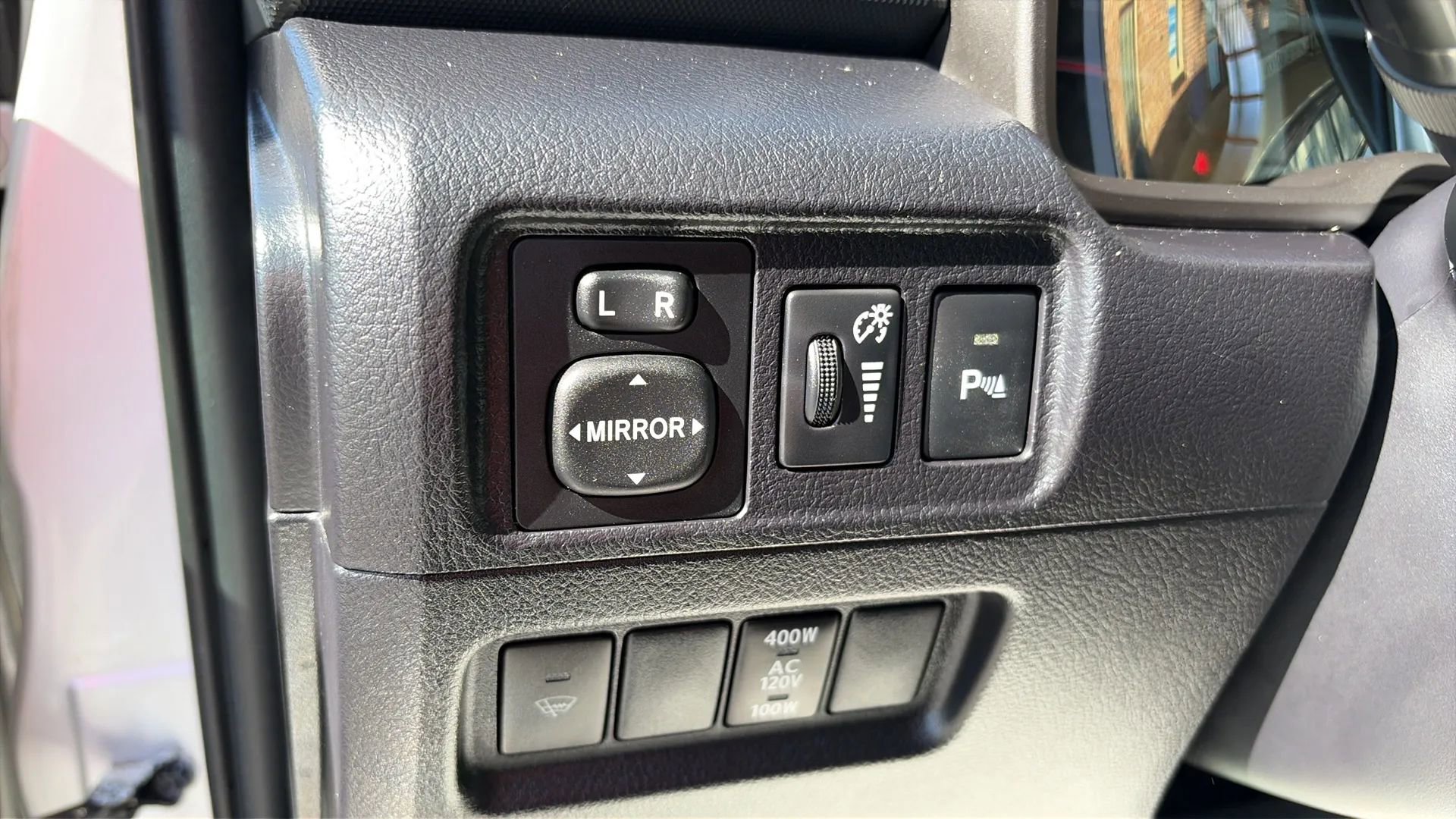 Used 2014 Toyota 4Runner Limited image 45