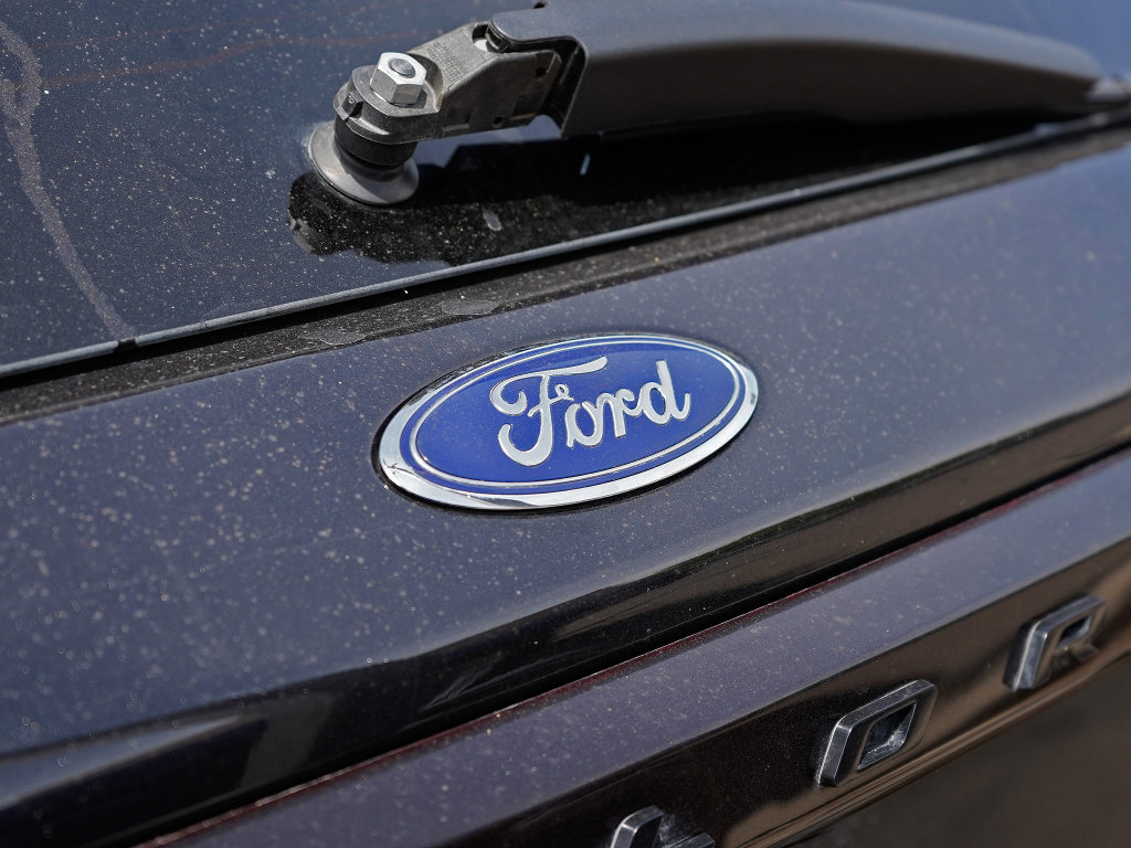 Used 2025 Ford Explorer ST-Line w/ ST-Line Street Pack AWD/4WD image 12