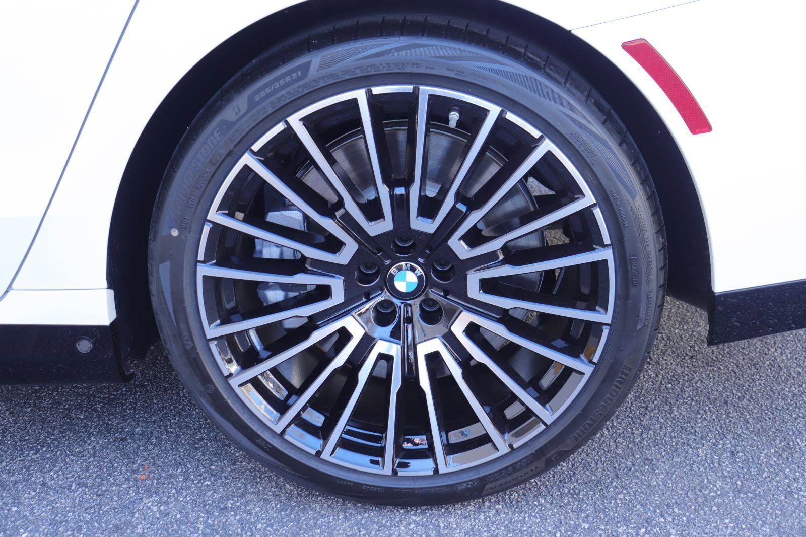 New 2026 BMW 760i xDrive w/ Executive Package image 42