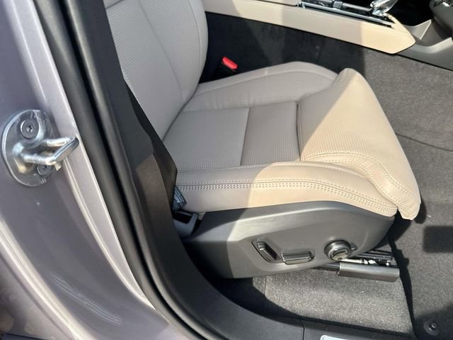 New 2026 Volvo XC90 B6 Ultra image 14