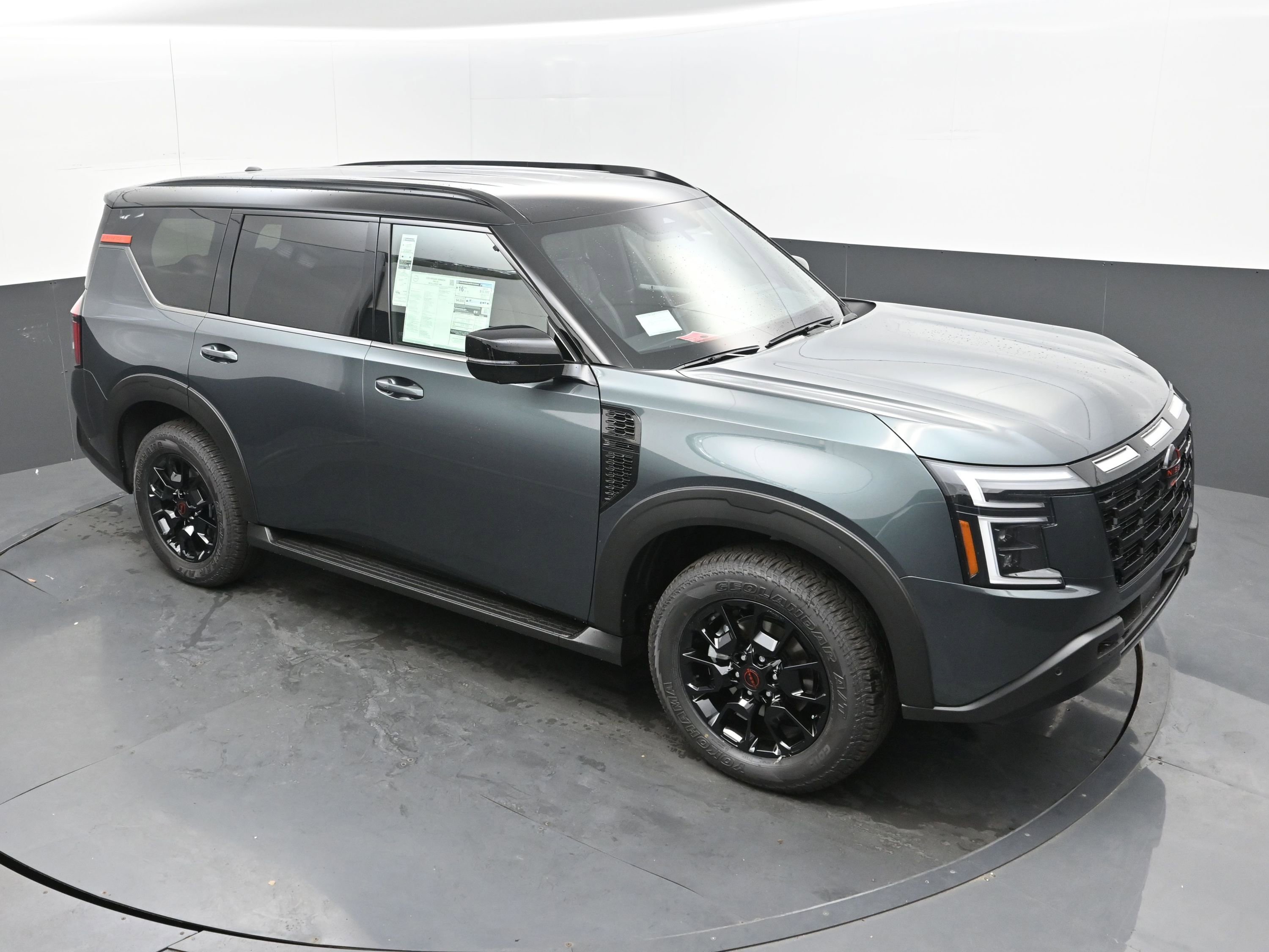 New 2025 Nissan Armada PRO-4X image 30