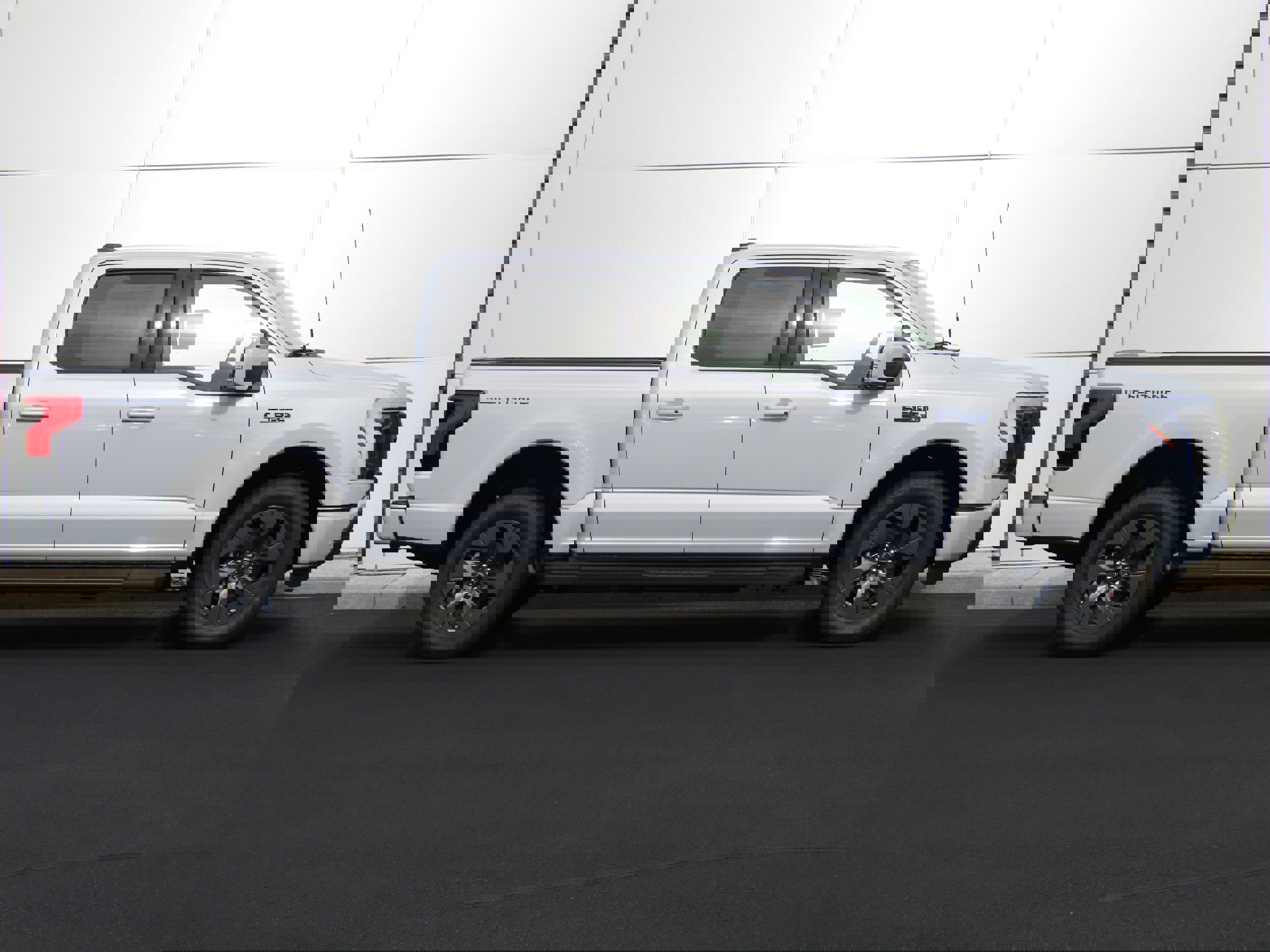 New 2025 Ford F150 Lightning Lariat image 4