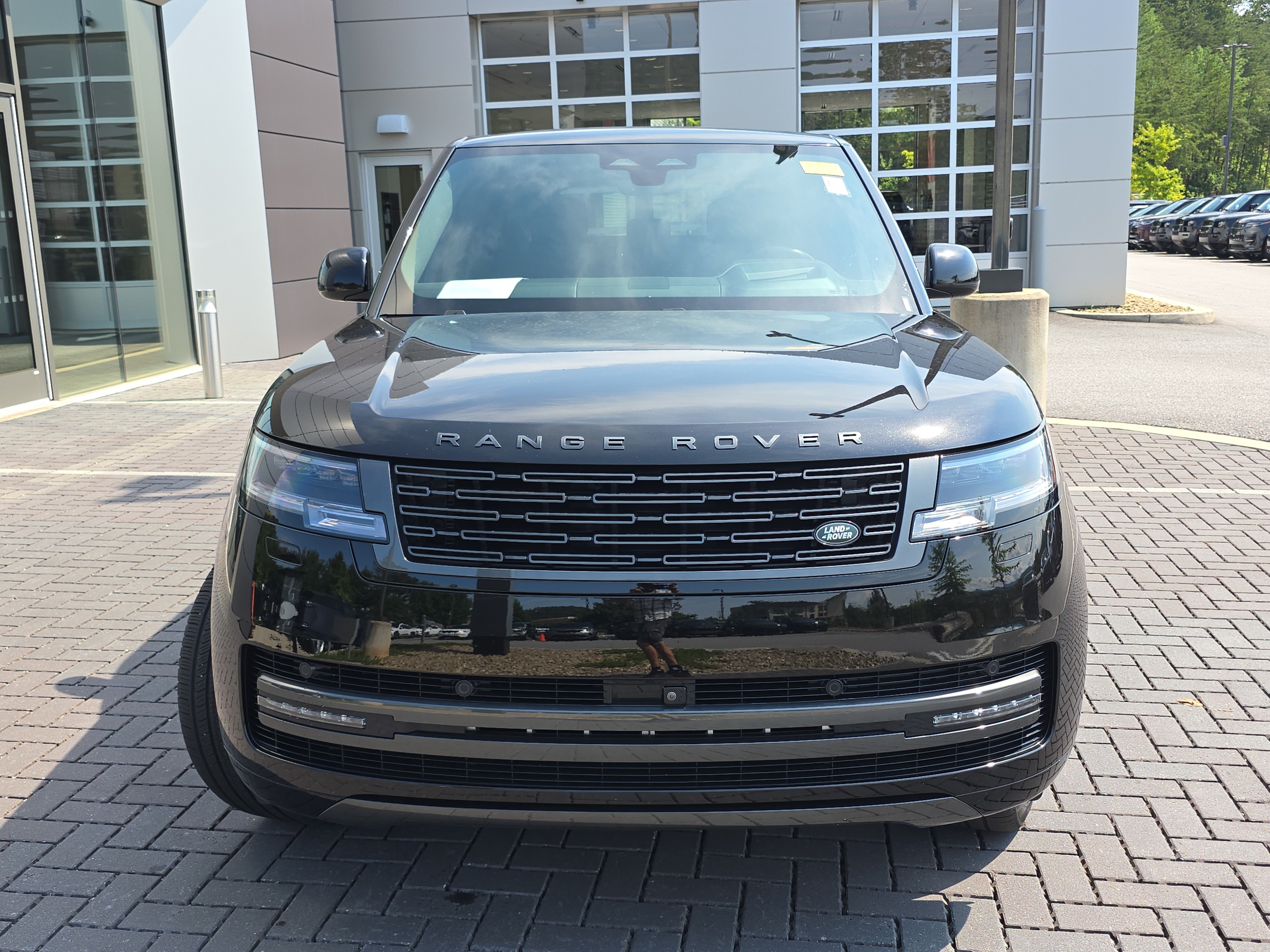 Certified 2025 Land Rover Range Rover SE AWD/4WD video 2