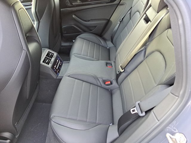 New 2026 Porsche Panamera 4 image 19