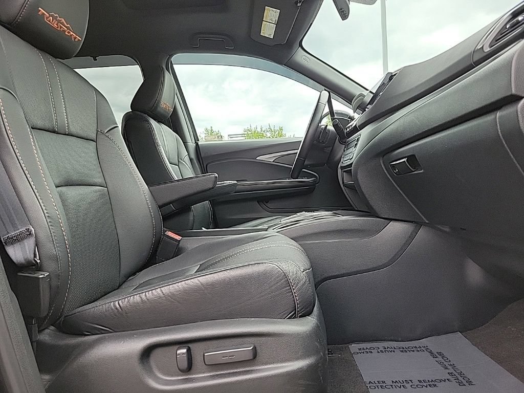 Used 2023 Honda Passport TrailSport image 13