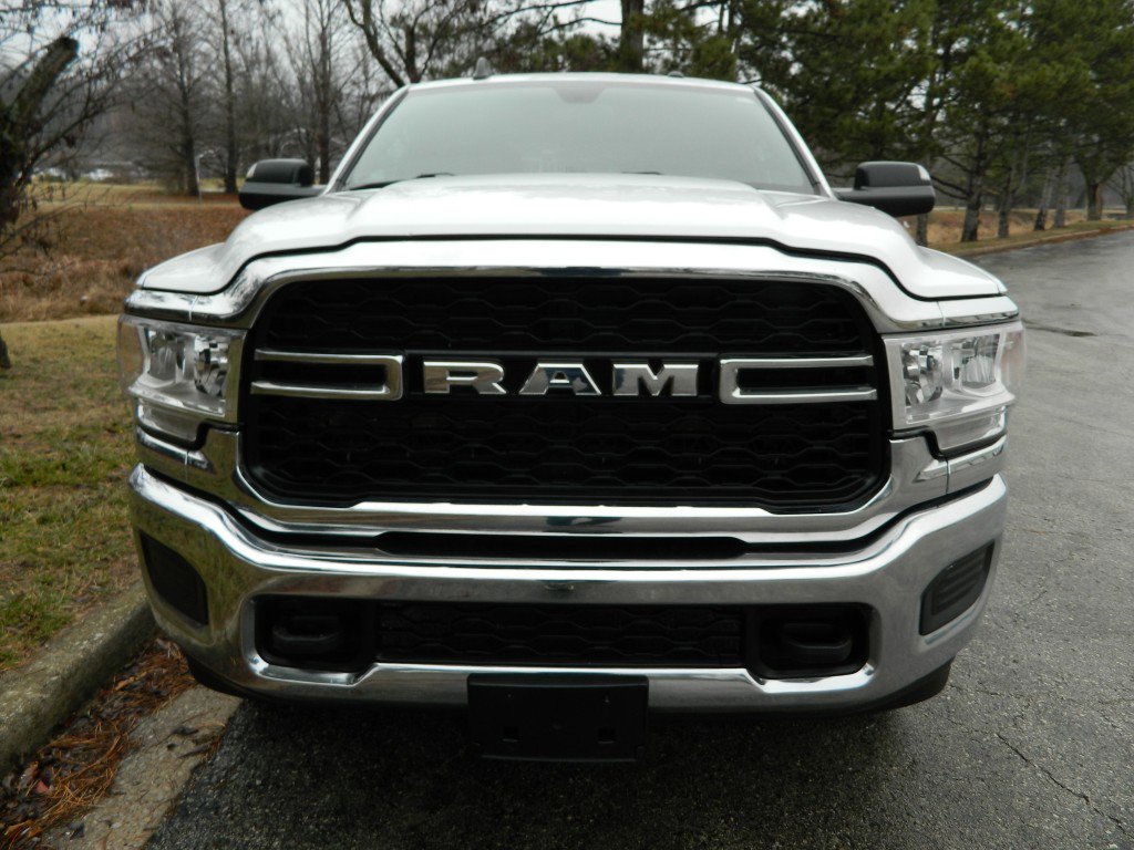 Used 2022 RAM 2500 Tradesman w/ Chrome Appearance Group image 2