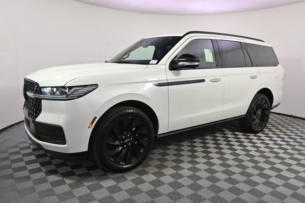 New 2026 Lincoln Navigator Reserve image 2