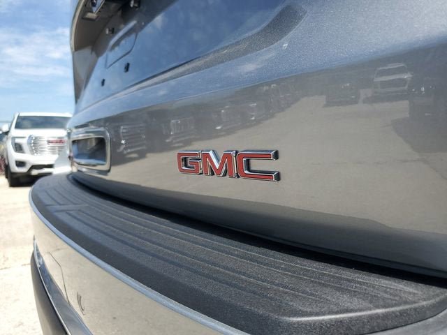 New 2026 GMC Yukon Denali w/ Denali Reserve Package AWD/4WD image 7