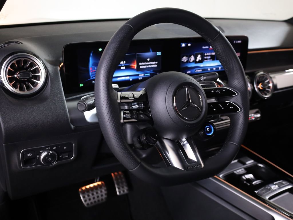 Certified 2025 Mercedes-Benz GLB 35 AMG 4MATIC image 38