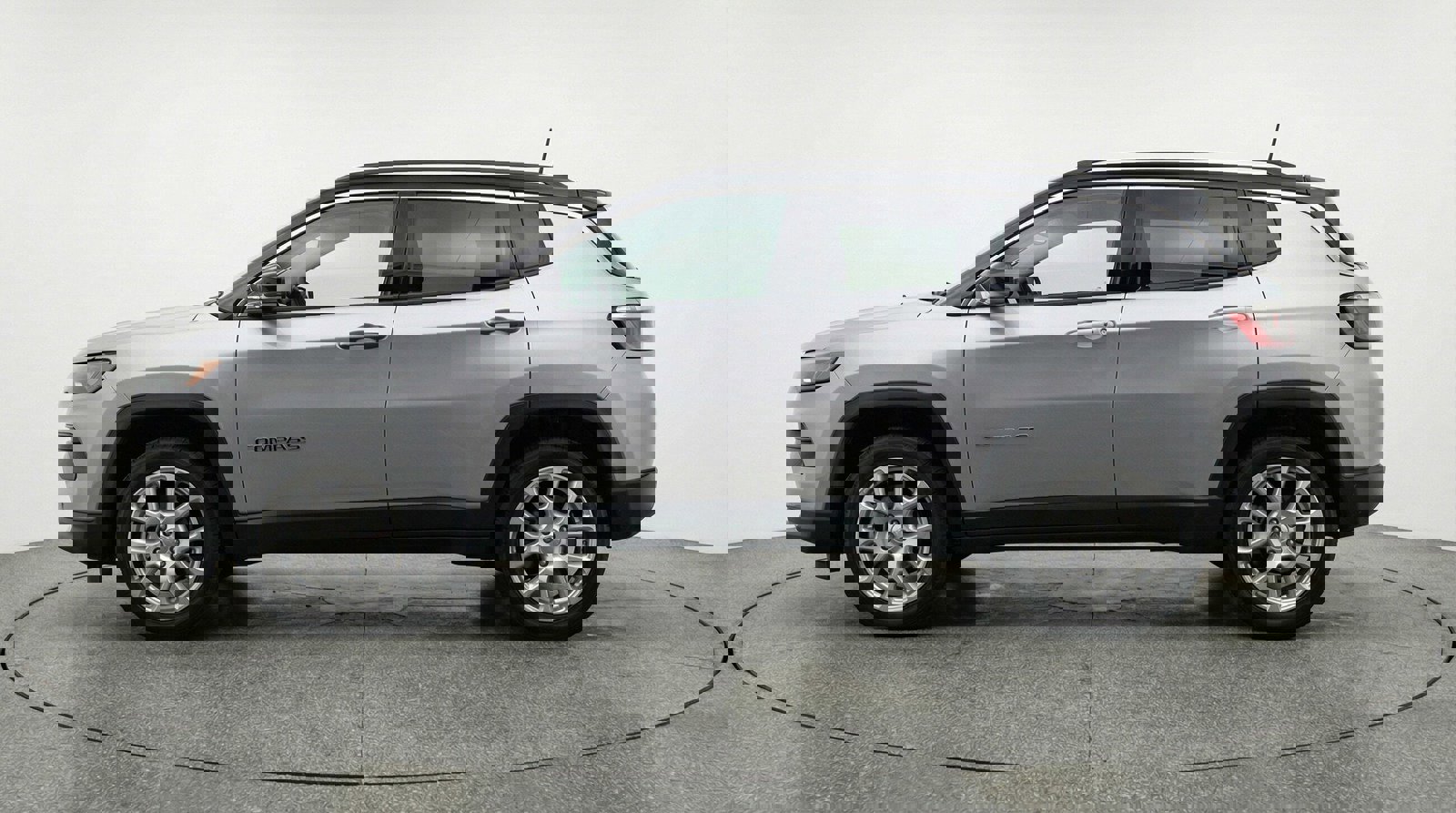 Used 2025 Jeep Compass Limited image 4
