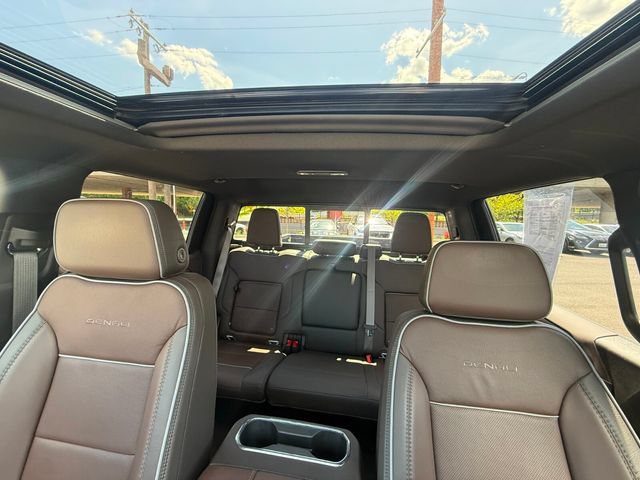 Used 2024 GMC Sierra 1500 Denali w/ Technology Package AWD/4WD image 24