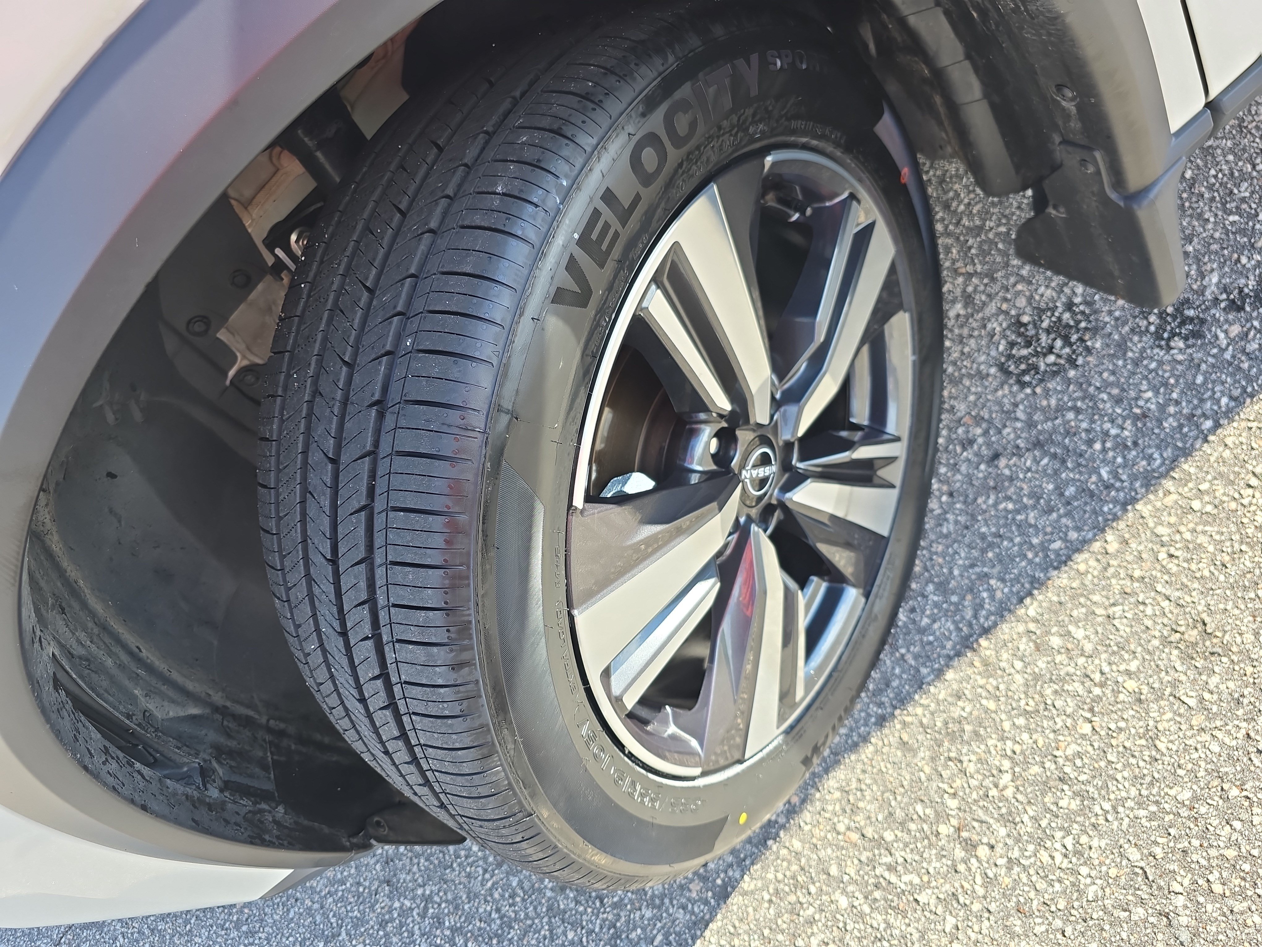 Used 2023 Nissan Rogue SL FWD image 30
