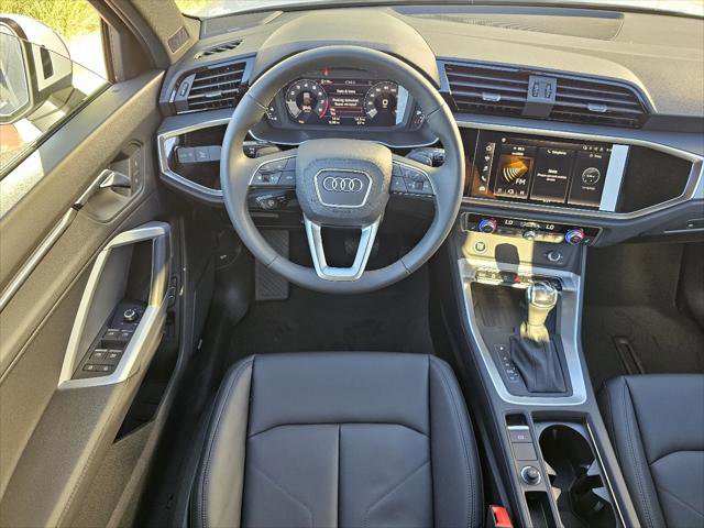 New 2025 Audi Q3 2.0T Premium image 5