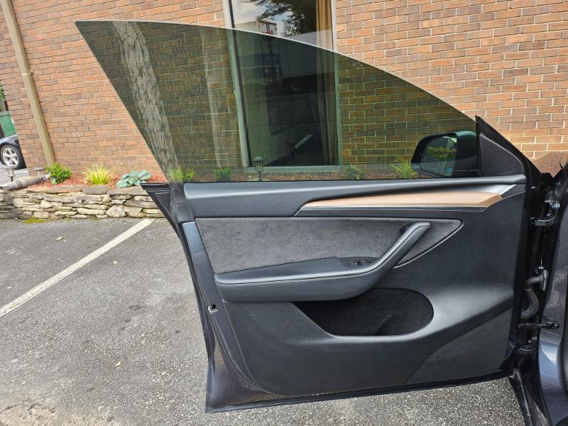 Used 2023 Tesla Model Y Long Range AWD/4WD image 35