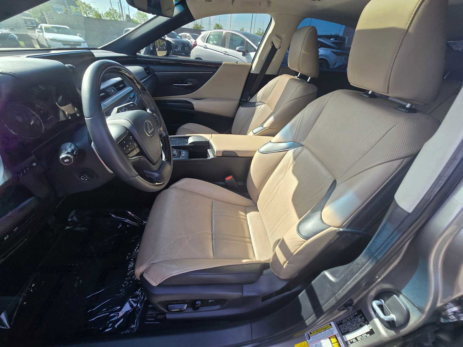 Used 2019 Lexus ES 300h image 24