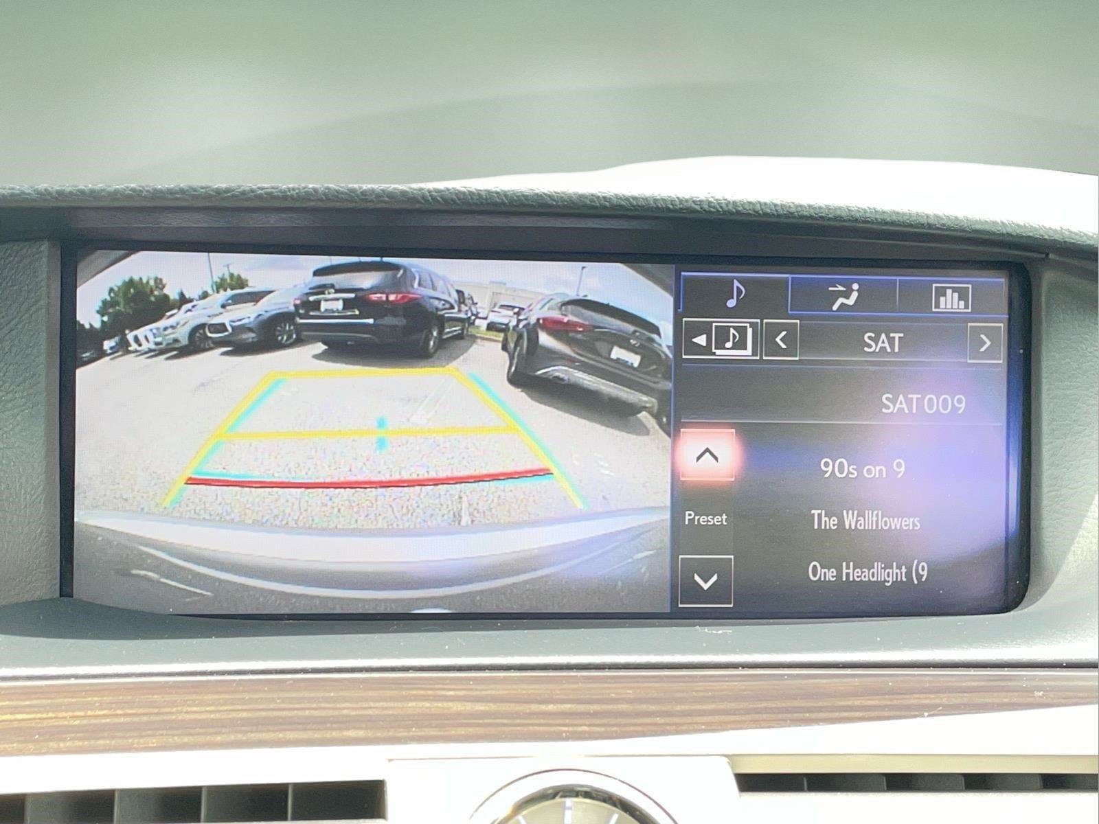 Used 2015 Lexus LS 460 w/ Comfort Package RWD image 25