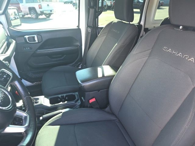 Used 2018 Jeep Wrangler Unlimited Sahara image 10