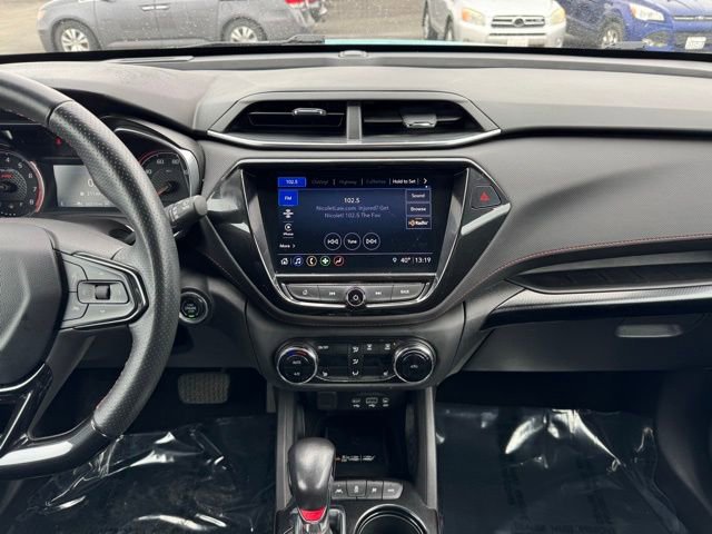 Used 2021 Chevrolet TrailBlazer RS w/ Technology Package image 2