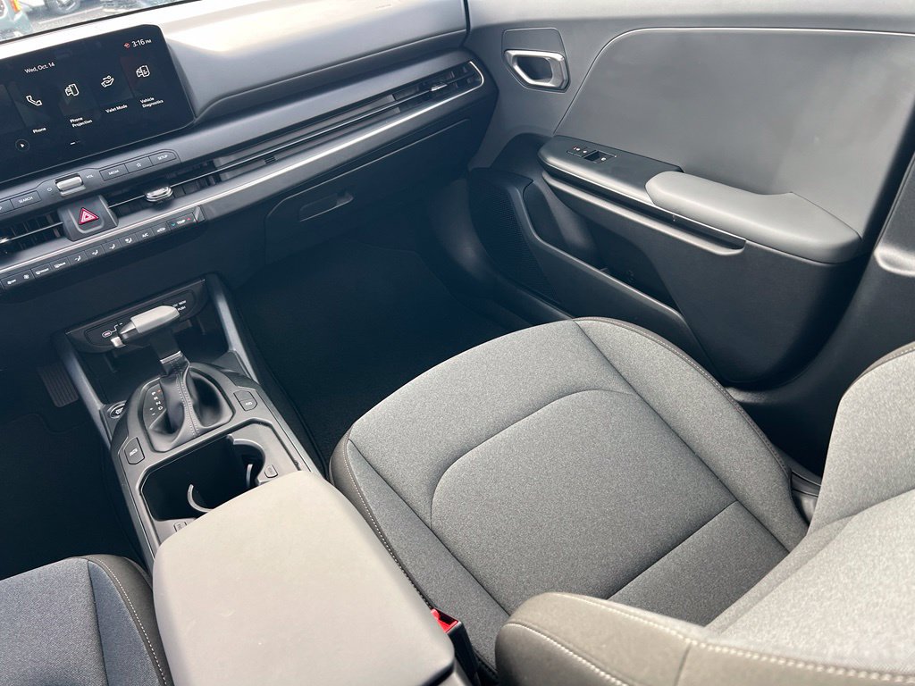 Certified 2025 Kia K4 FWD image 11