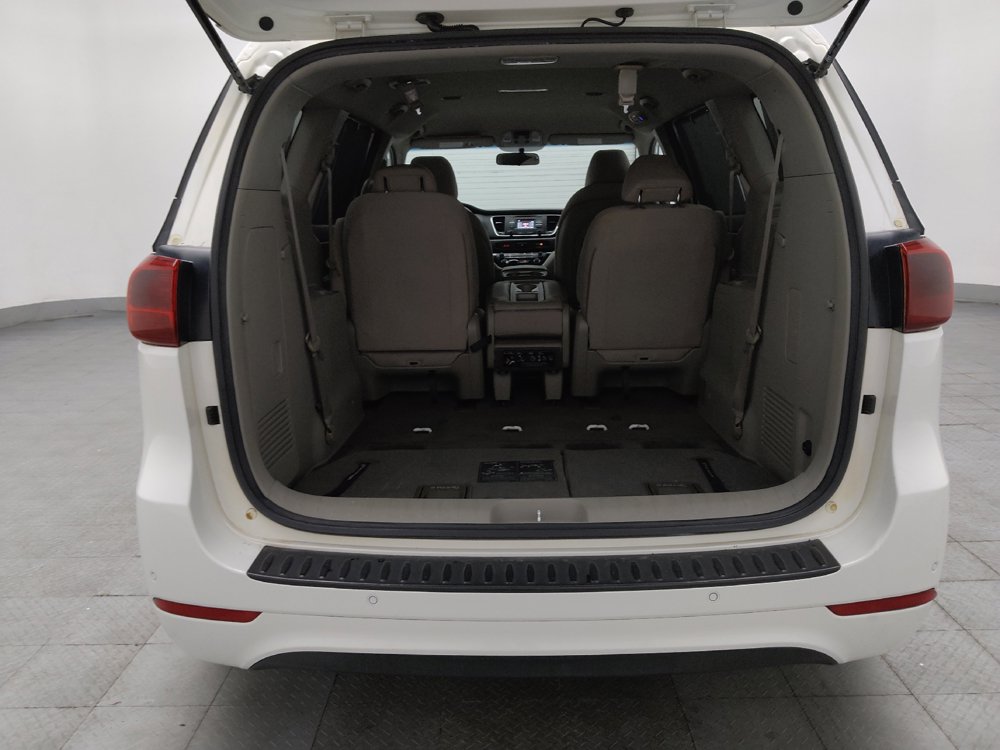 Used 2016 Kia Sedona LX w/ Option Group 020 FWD image 29