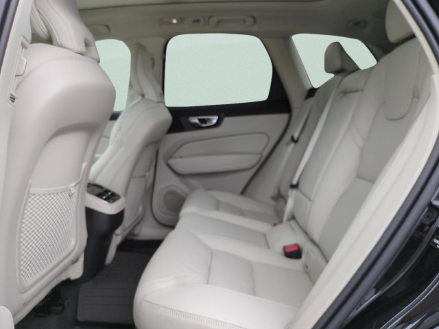 New 2026 Volvo XC60 B5 Ultra w/ Protection Package Premier AWD/4WD image 9