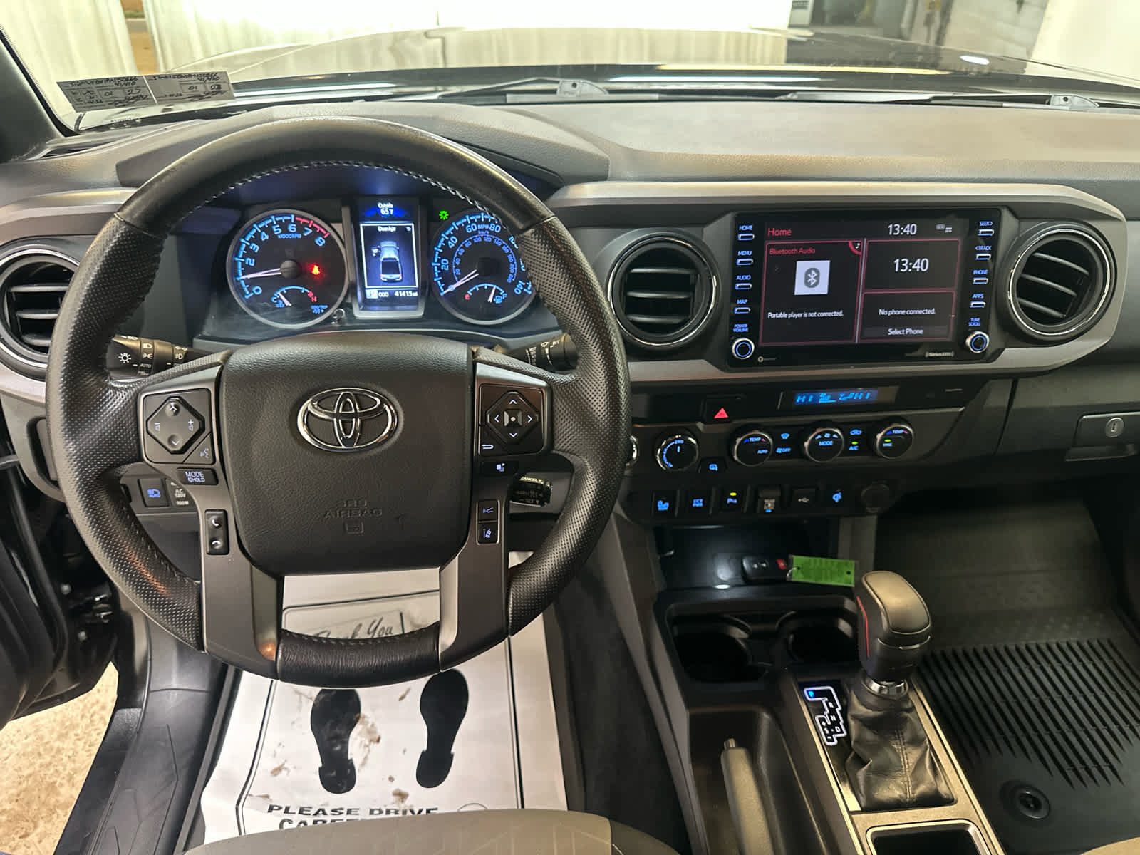 Used 2023 Toyota Tacoma TRD Off-Road w/ Technology Package AWD/4WD image 3
