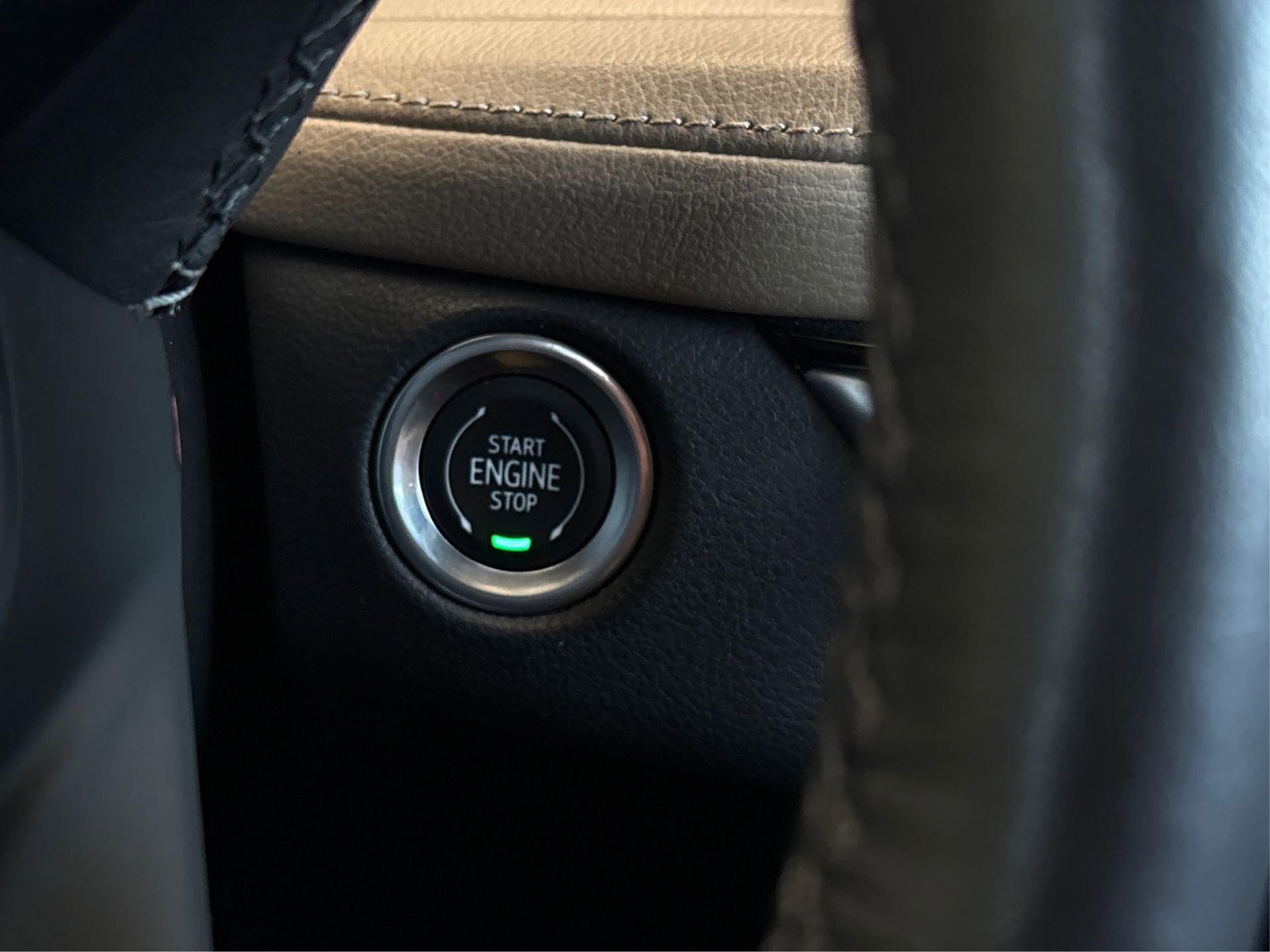 Used 2024 Cadillac XT4 Premium Luxury FWD image 25