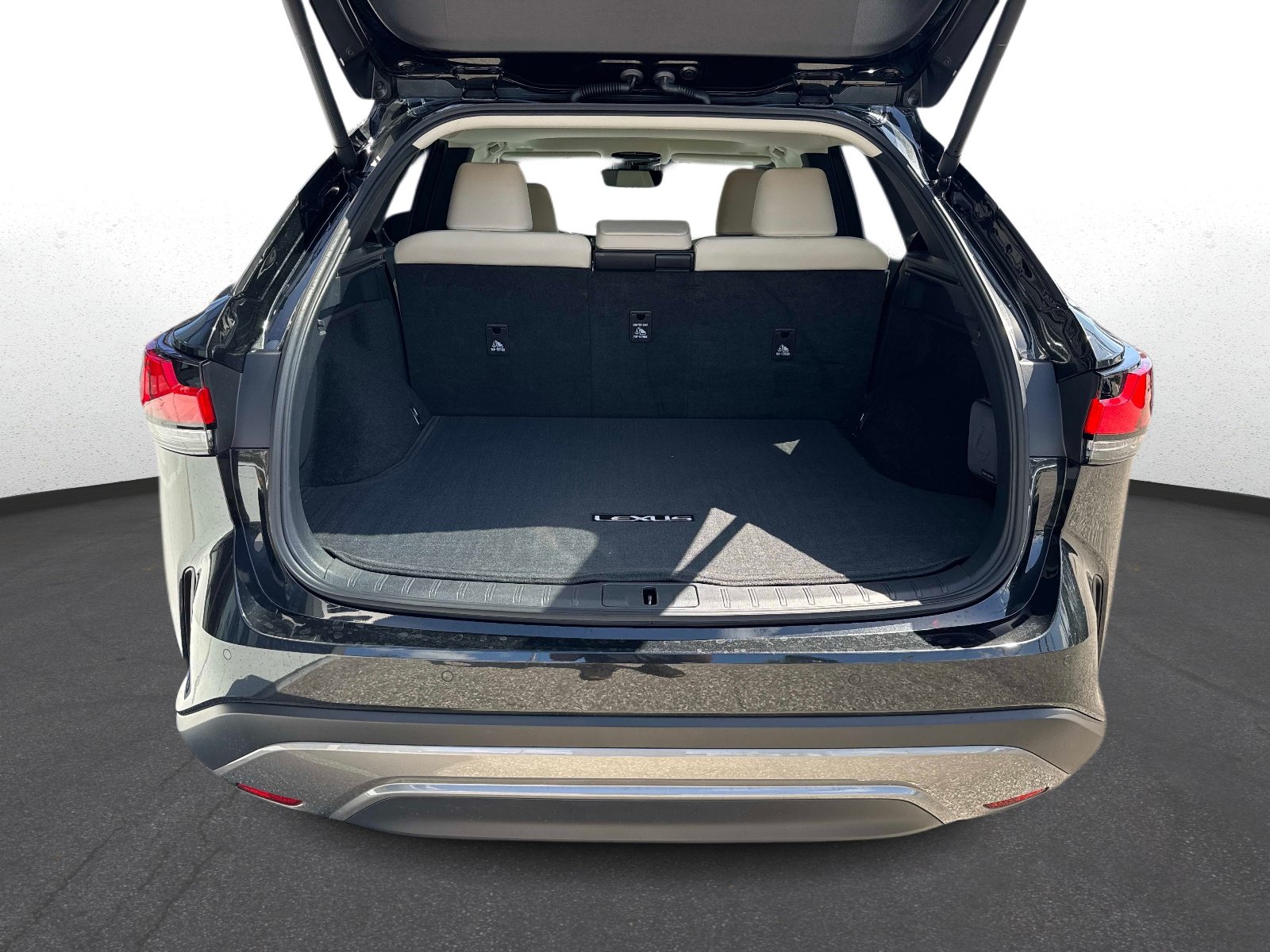 Used 2024 Lexus RX 350 Premium w/ Accessory Package (Z1) FWD image 11
