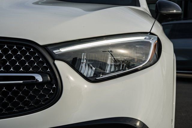 New 2026 Mercedes-Benz GLC 300 4MATIC image 13