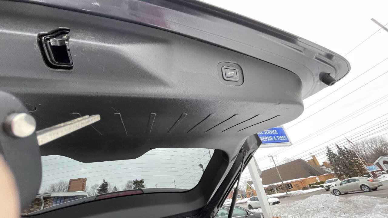 Used 2015 Chevrolet Equinox LTZ image 15