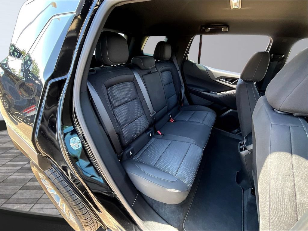 Used 2026 Chevrolet Equinox LT AWD/4WD image 25