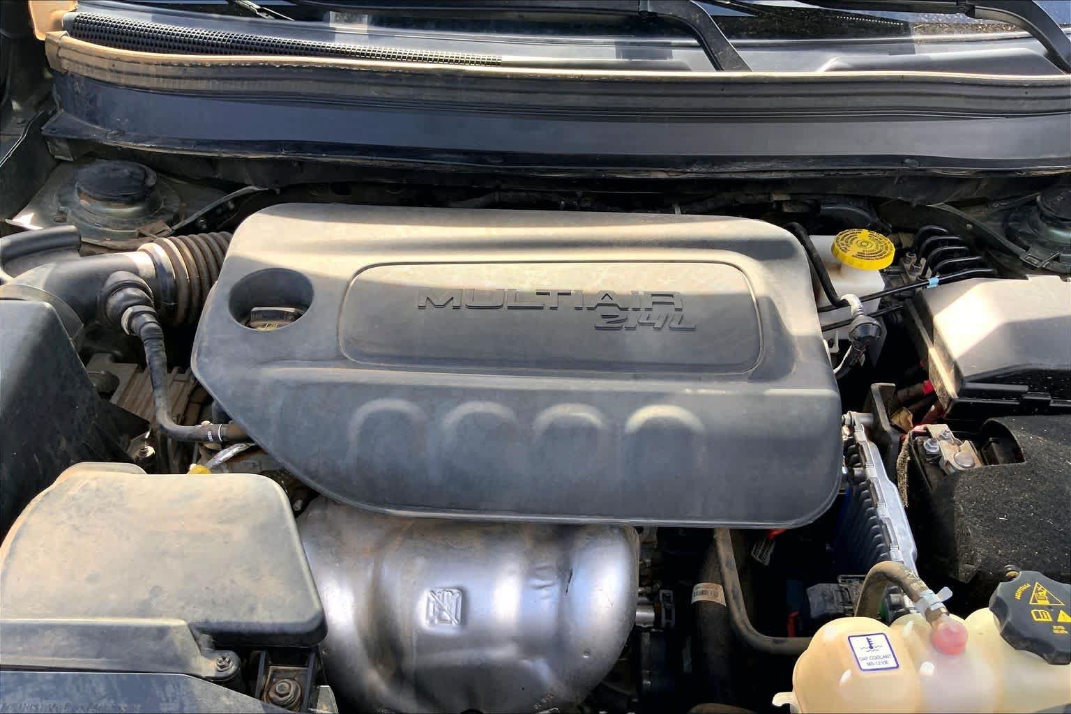 Used 2021 Jeep Cherokee Latitude FWD image 32