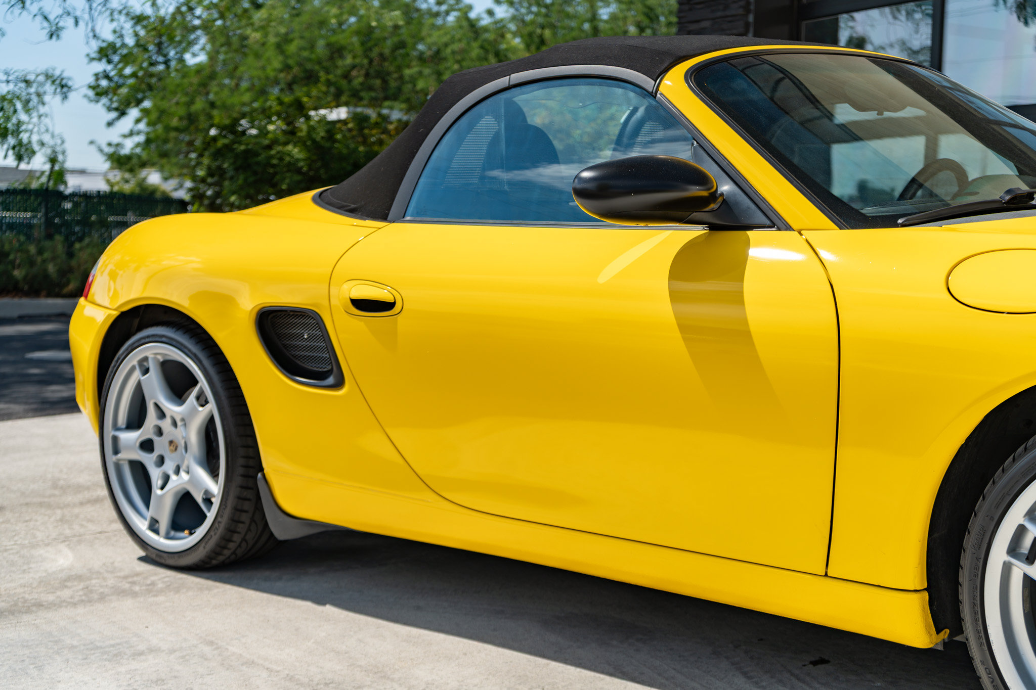 Used 1998 Porsche Boxster RWD image 14