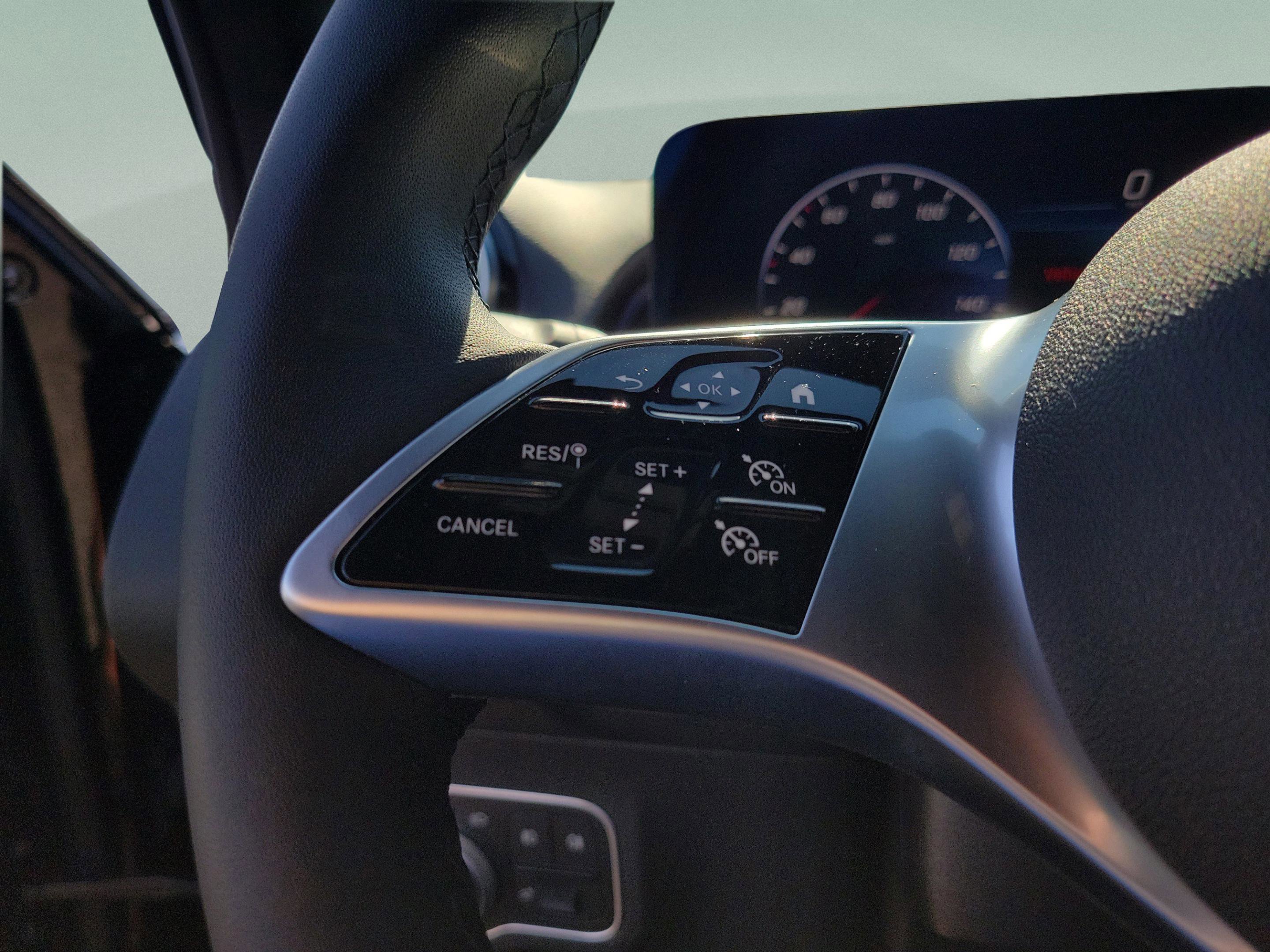 Certified 2025 Mercedes-Benz GLB 250 image 23