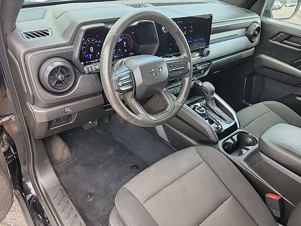 Used 2024 Chevrolet Colorado Trail Boss w/ Advanced Trailering Package AWD/4WD image 9