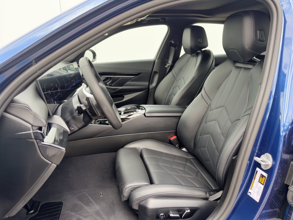 Used 2026 BMW 530i RWD image 5