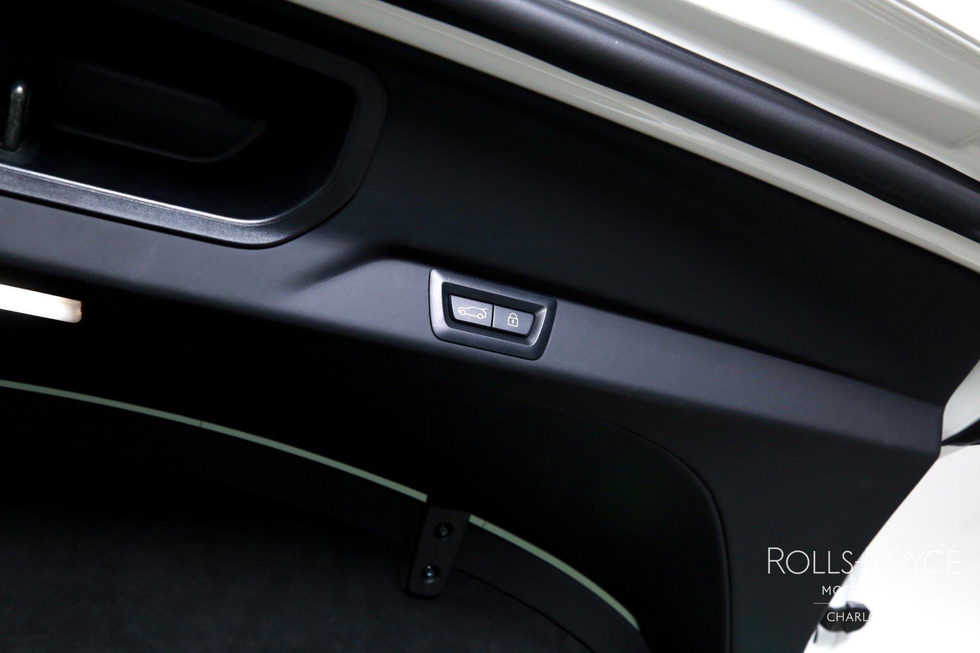 New 2026 Rolls-Royce Cullinan image 28