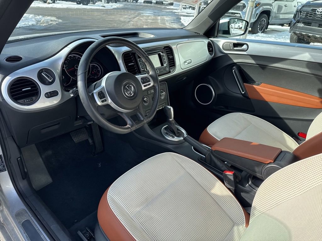 Used 2015 Volkswagen Beetle 1.8T Classic image 14