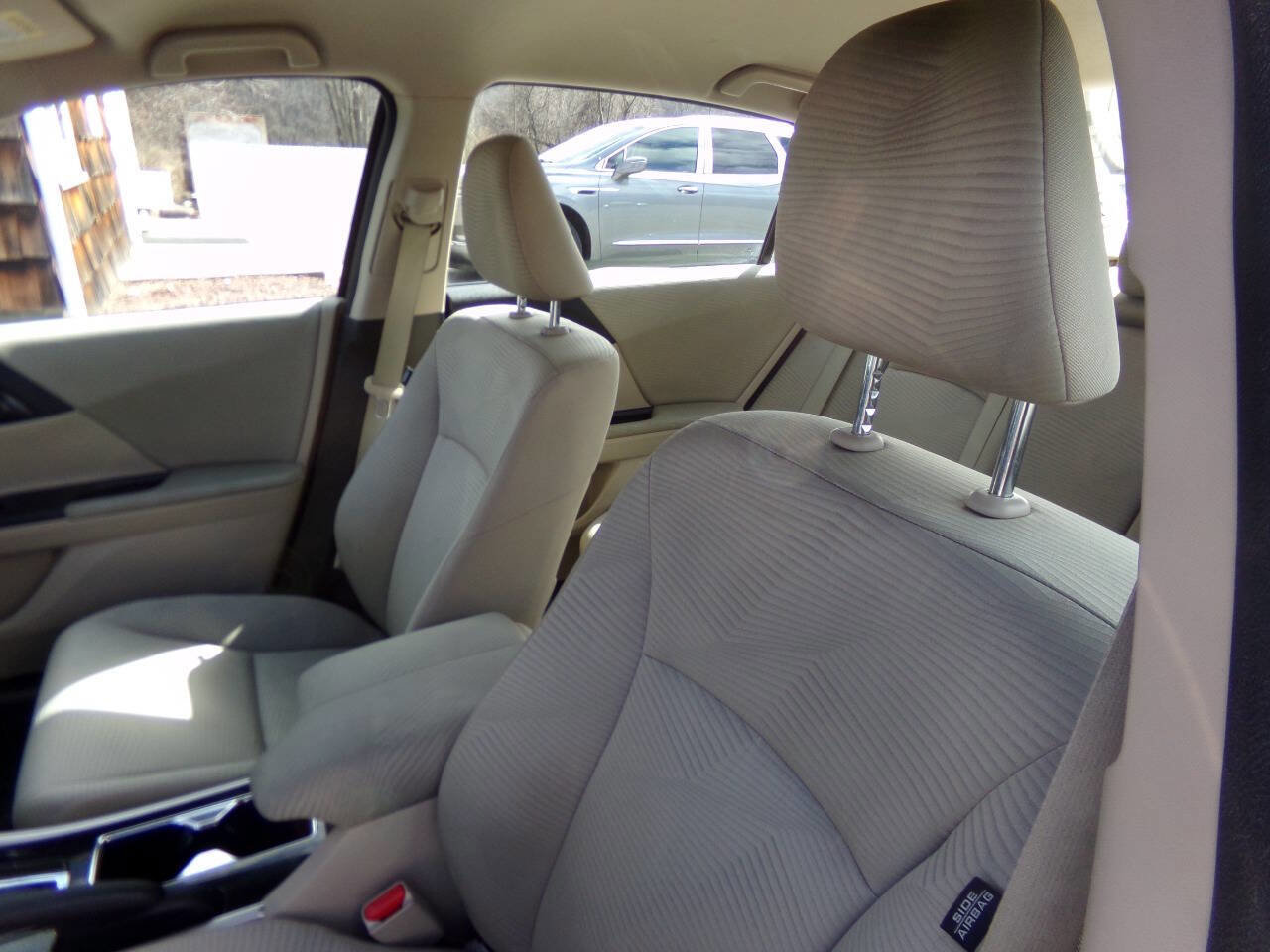Used 2016 Honda Accord LX image 15