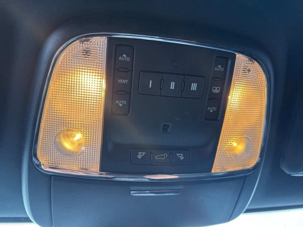 Used 2015 Jeep Grand Cherokee Overland image 45