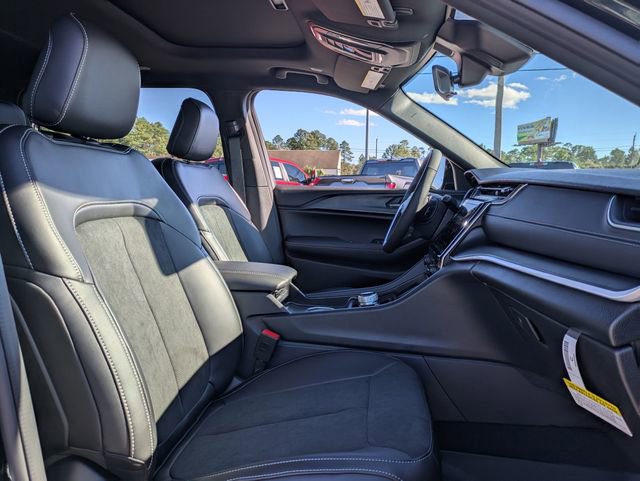 New 2025 Jeep Grand Cherokee L Altitude image 29