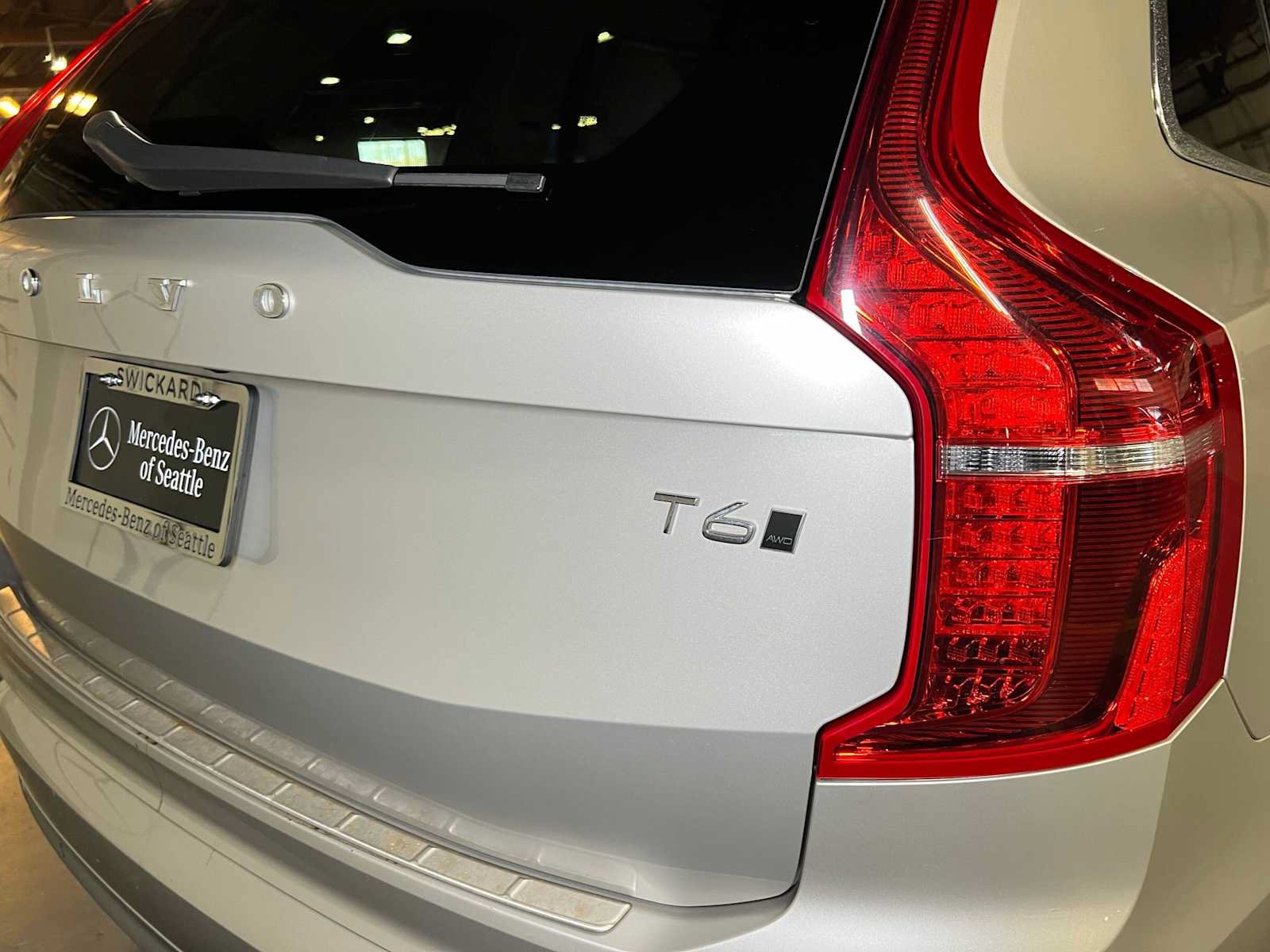 Used 2016 Volvo XC90 T6 Momentum w/ Momentum Plus Package AWD/4WD image 16