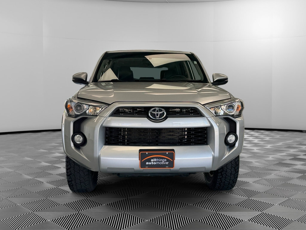 Used 2016 Toyota 4Runner SR5 Premium image 3