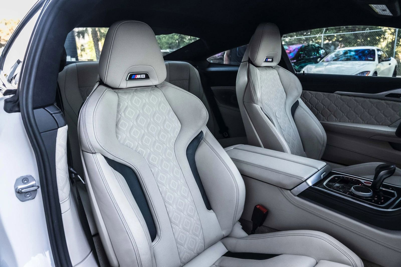 Used 2020 BMW M8 Coupe image 31