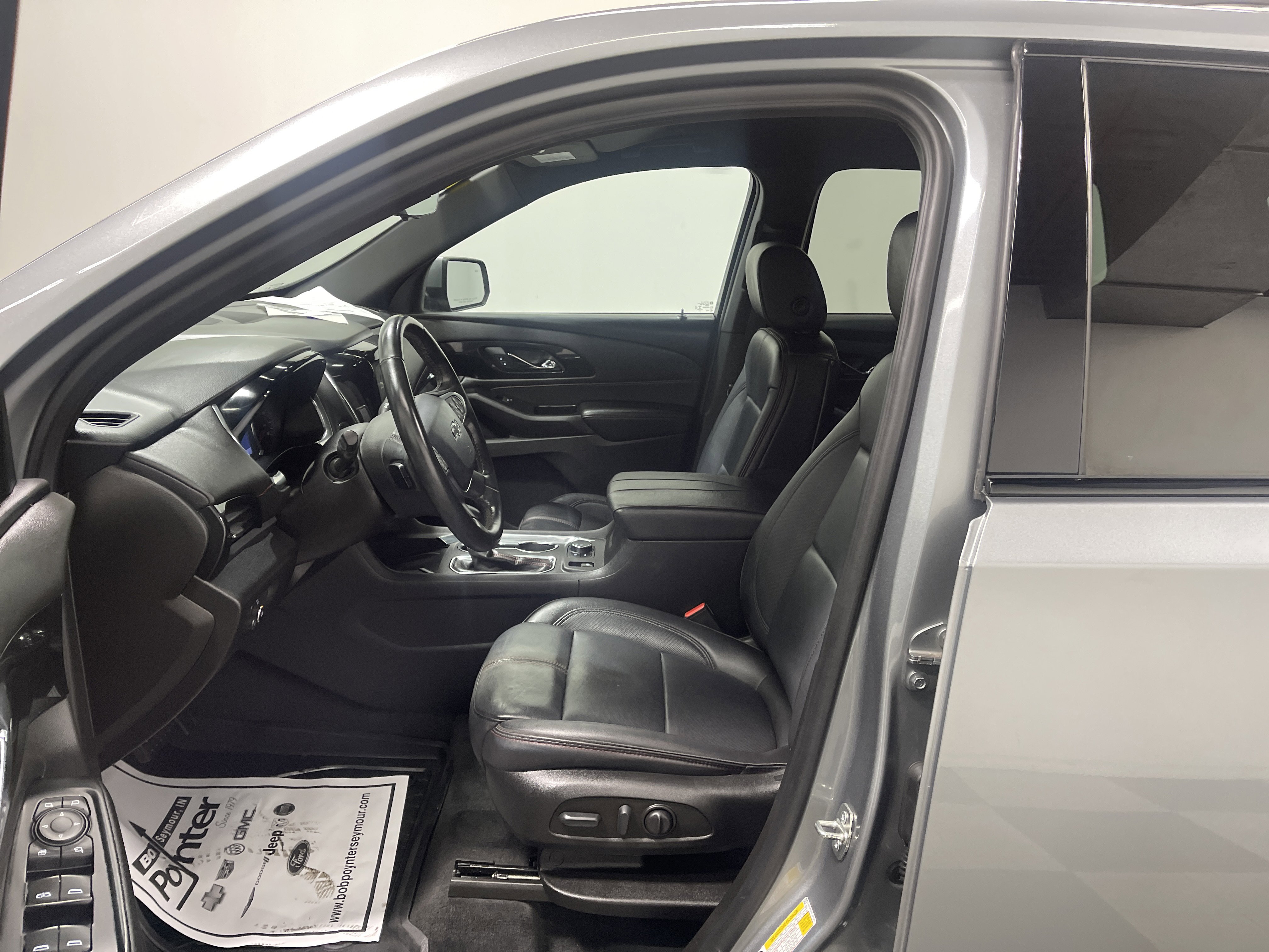 Used 2023 Chevrolet Traverse RS w/ LPO, Floor Liner Package image 10