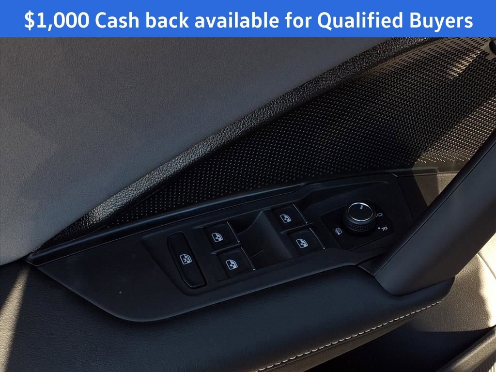 New 2026 Volkswagen Tiguan SE R-Line image 17